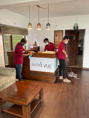Lobby - Astre Vue Resort (Lansdowne)