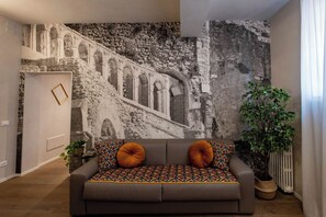 Departamento estĆ”ndar, 1 habitación, para no fumadores, baƱo privado | Ćrea de sala de estar | Smart TV de 40 pulgadas con canales digitales