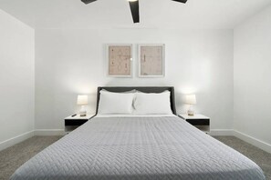 1 habitación, tabla de planchar con plancha, wifi gratis y ropa de cama 