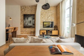 TV, books