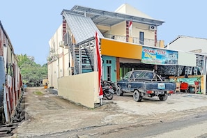 Front of property - SPOT ON 91791 Homestay Surya Syariah (Tarakan)