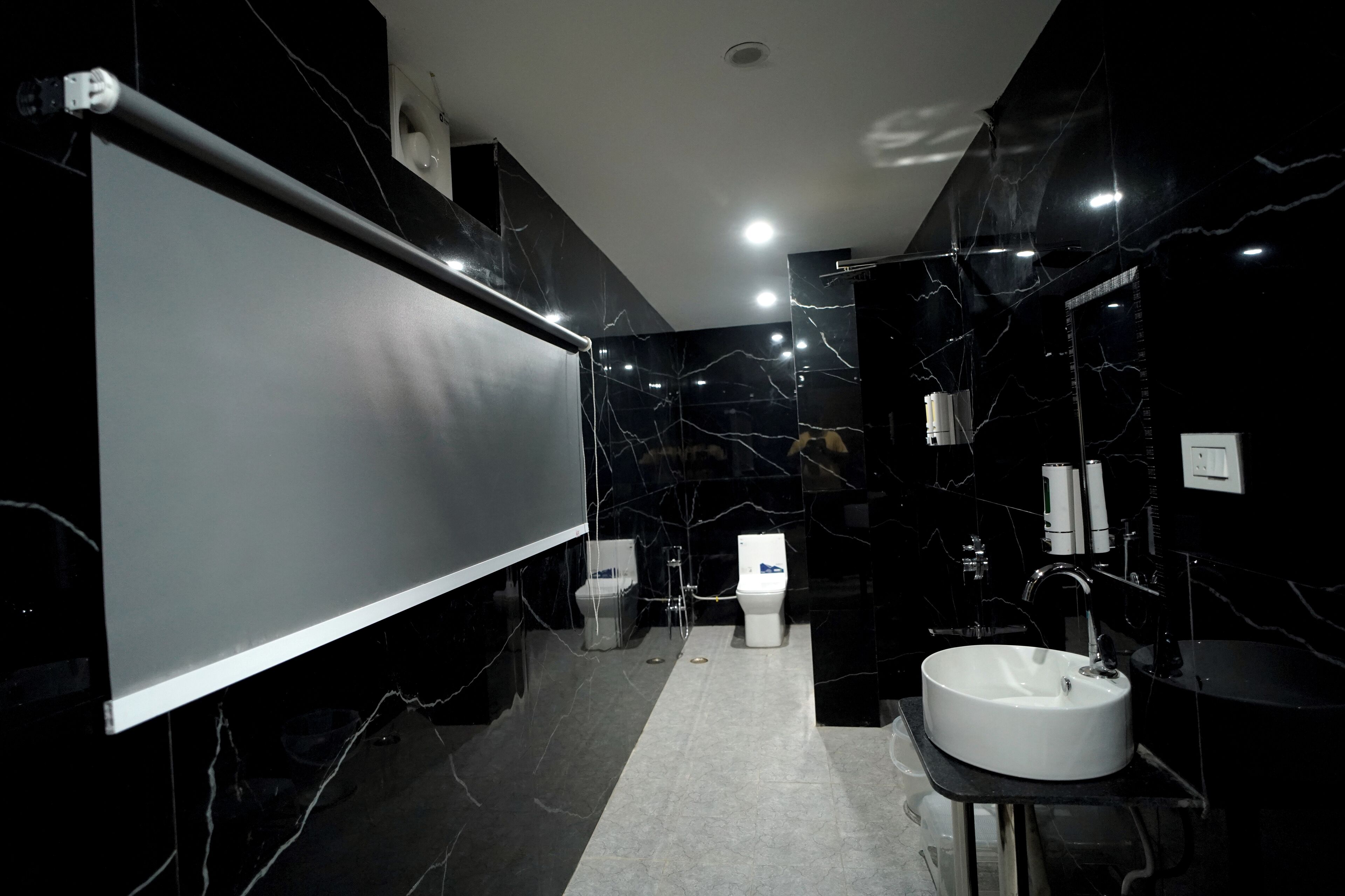 Pyyhkeet, saippua, sampoo