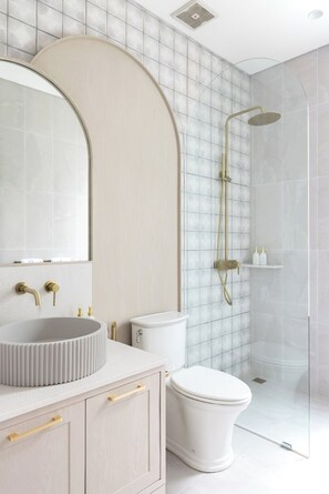 Bathroom - Kayu tulang (Canggu)