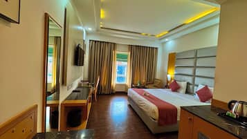Royal Room, 1 Bedroom, Mountain View | 1 bedroom, minibar, in-room safe, individually decorated