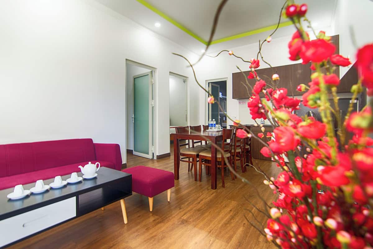 Superior Apartment, 2 Bedrooms | Living area