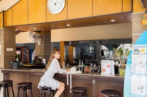 每日供应英式早餐（每人 THB 200）