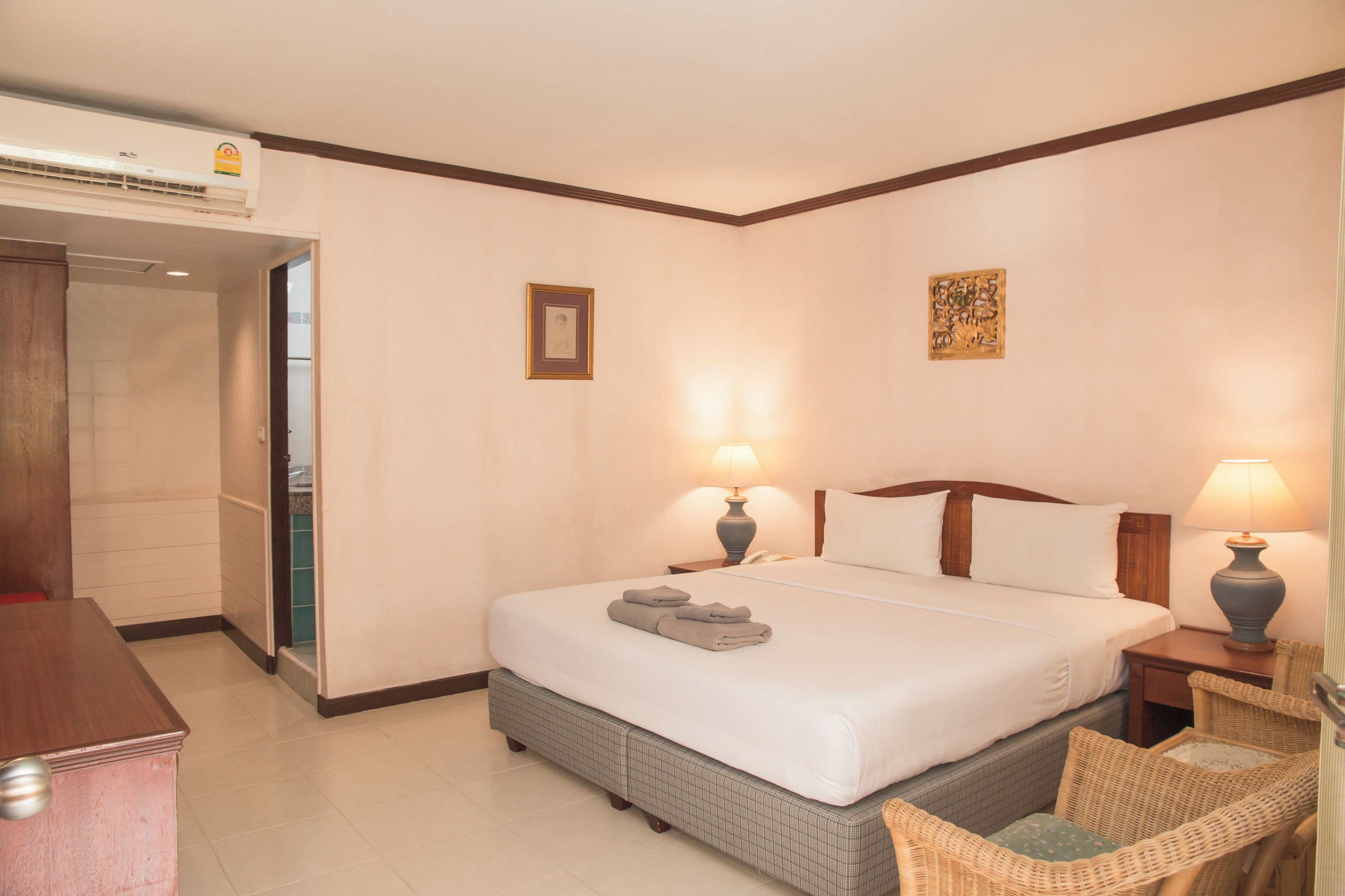 Photo - S Lodge Pattaya (formally known as Sabai Lodge)