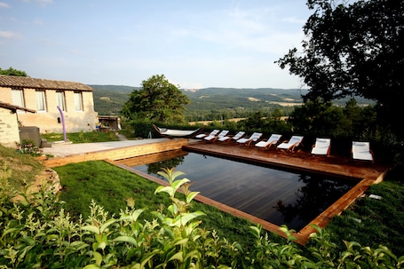 Pool. Country House "Hameau Des Oraisonis" with Mountain View, Private Pool & Wi-Fi