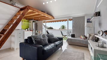 Fernseher, Stereoanlage