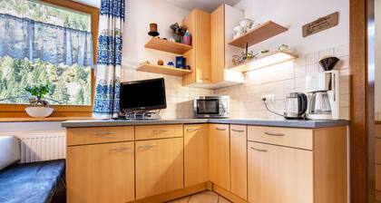 Ferienwohnung "Haus Kofler" mit Bergblick, privater Terrasse und WLAN