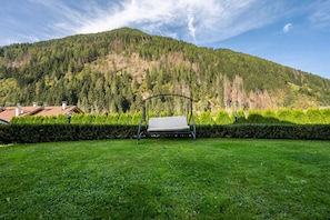 Property grounds - Apartment "Haus Kofler" with Mountain View, Private Terrace & Wi-Fi (Racines)