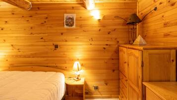 1 makuuhuone, silitysrauta/-lauta, ilmainen Wi-Fi, vuodevaatteet