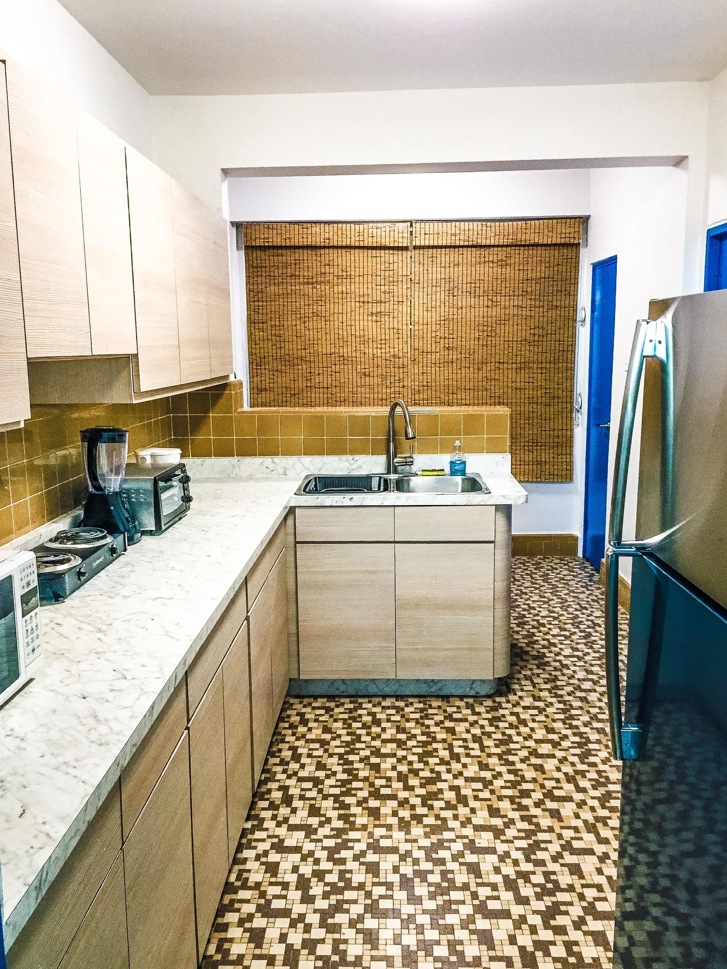 Fridge, microwave, coffee/tea maker, toaster