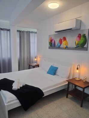 4 habitaciones, tabla de planchar con plancha, cuna de viaje y wifi 