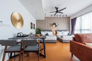 Living area - 4Pax Studio with Magnificent View PJ SS2 (Petaling Jaya)