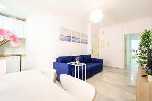 Living area - 2 bedroom 2 min to the sea (Fuengirola)