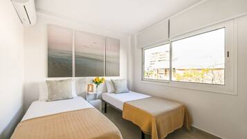 2 bedrooms, bed sheets