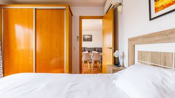 2 chambres, fer et planche Ă repasser, Wi-Fi gratuit, draps fournis
