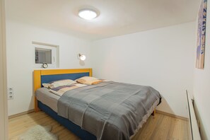 Basic Apartment | 1 bedroom, blackout drapes, free WiFi, bed sheets - Cute gallery flat in Budapest Pearl  (Budapest)