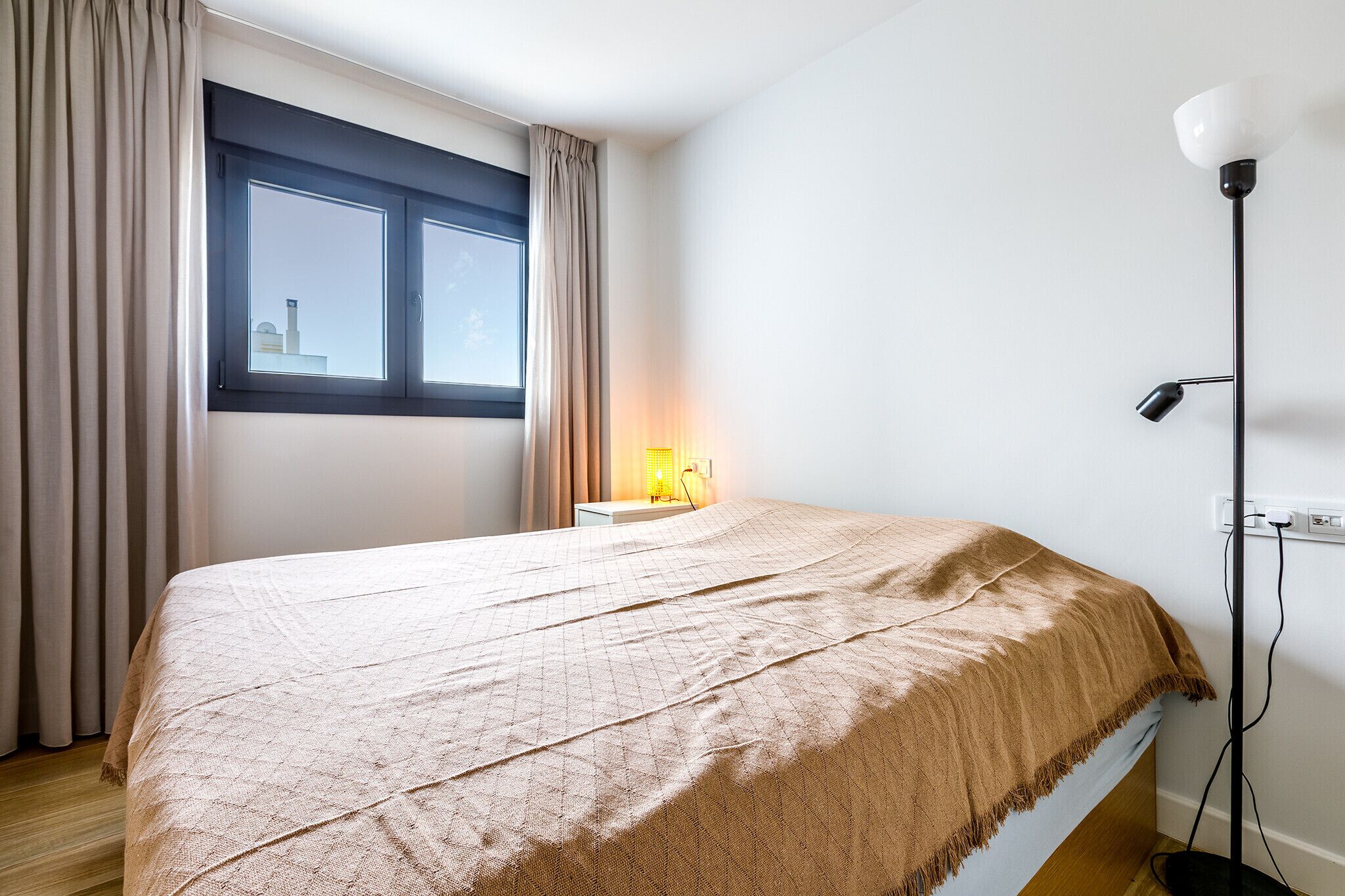 2 chambres, fer et planche à repasser, Wi-Fi gratuit, draps fournis