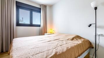2 chambres, fer et planche à repasser, Wi-Fi gratuit, draps fournis