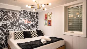 4 slaapkamers, een bureau, een strijkplank/strijkijzer, wifi