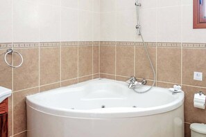 Shower - Villa Andreas (Argaka)