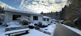 Cozy vacation apartment with wood-burning stove - dogs welcome!