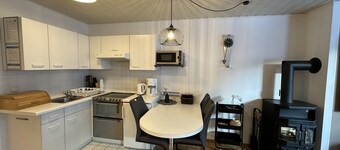 Cozy vacation apartment with wood-burning stove - dogs welcome!