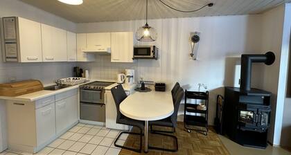 Gemütliche Ferienwohnung mit Holzofen - Hunde herzlich willkommen!