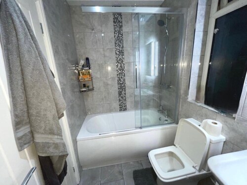 The Hideaway Home BD5 - 2 Bed Lovely Modern House