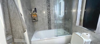 The Hideaway Home BD5 - 2 Bed Lovely Modern House