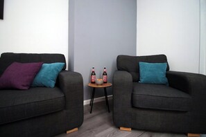 Interior - Rugby Place by Tŷ SA (Newport)