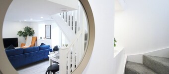 The White House by Tŷ SA - Zip World & Bike Park