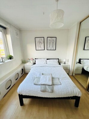 Apartment, Multiple Beds | 3 bedrooms, free WiFi, bed sheets - Immaculate 3-bed Apartment in London (London)