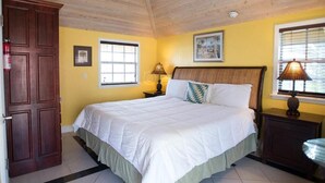 1 bedroom, WiFi (free), bed sheets - Ocean Family Studio Bungalow (Christiansted)