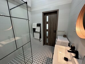 Shower, hair dryer, towels, soap - Family friendly apartment in the center of Budapest.  (Budapest)