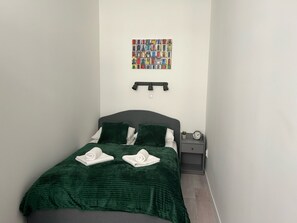 2 bedrooms, iron/ironing board, WiFi, bed sheets - Family friendly apartment in the center of Budapest.  (Budapest)