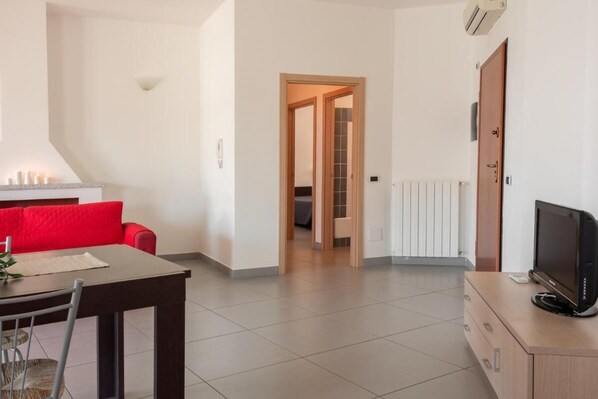 Departamento, 2 habitaciones, patio | Área de sala de estar