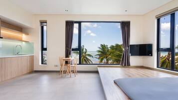 Departamento familiar, varias camas, acceso a la alberca, vista al mar | Ropa de cama de alta calidad, camas Select Comfort y muebles diferentes