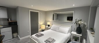 อพาร์ทเมนท์หรู 1 ห้องนอนทันสมัย ที่ลูตัน