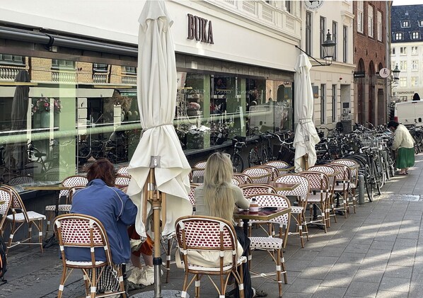 Outdoor dining - City Apartment in Copenhagen with 1 bedrooms sleeps 4 (Copenhagen)