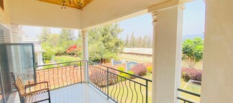 Beautiful 4bedrooms 3 bathrooms villa In Kimihurura 