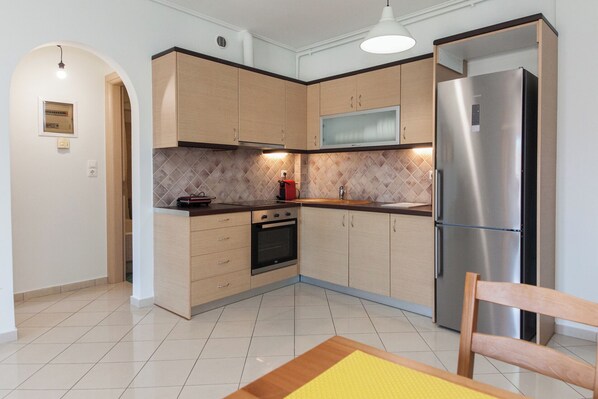 Apartment | Dapur peribadi | Peti sejuk/penyejuk beku saiz penuh, ketuhar, pembakar roti 