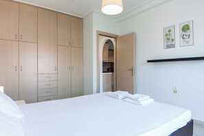 Interior - Modern Equipped apt w Balcony GC 3120-02 (Athens)
