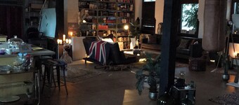 Unique yoga loft! Quiet room for courses, seminars, workshops!