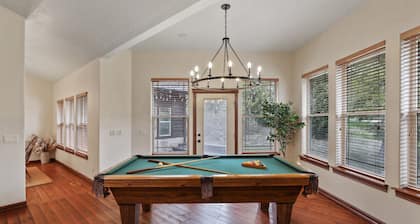 Beautiful Priest Lake Home on the Golf Course