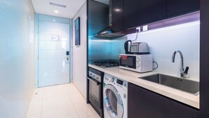 Private kitchen - Damac Upper Crest / Studio / Downtown / Blueoceanholidayhomes (Dubai)