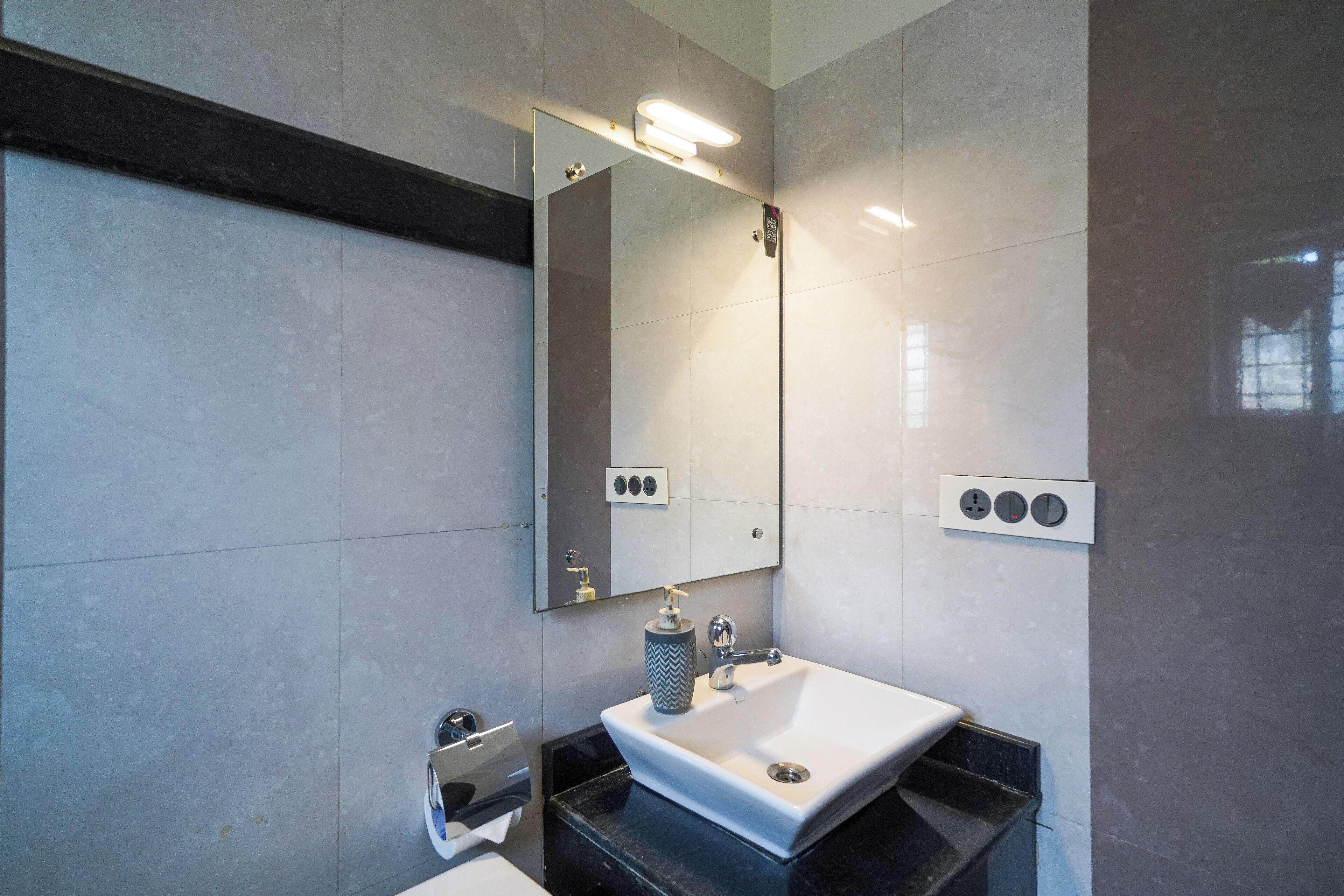 standard room | bathroom | shower, free toiletries, towels, soap