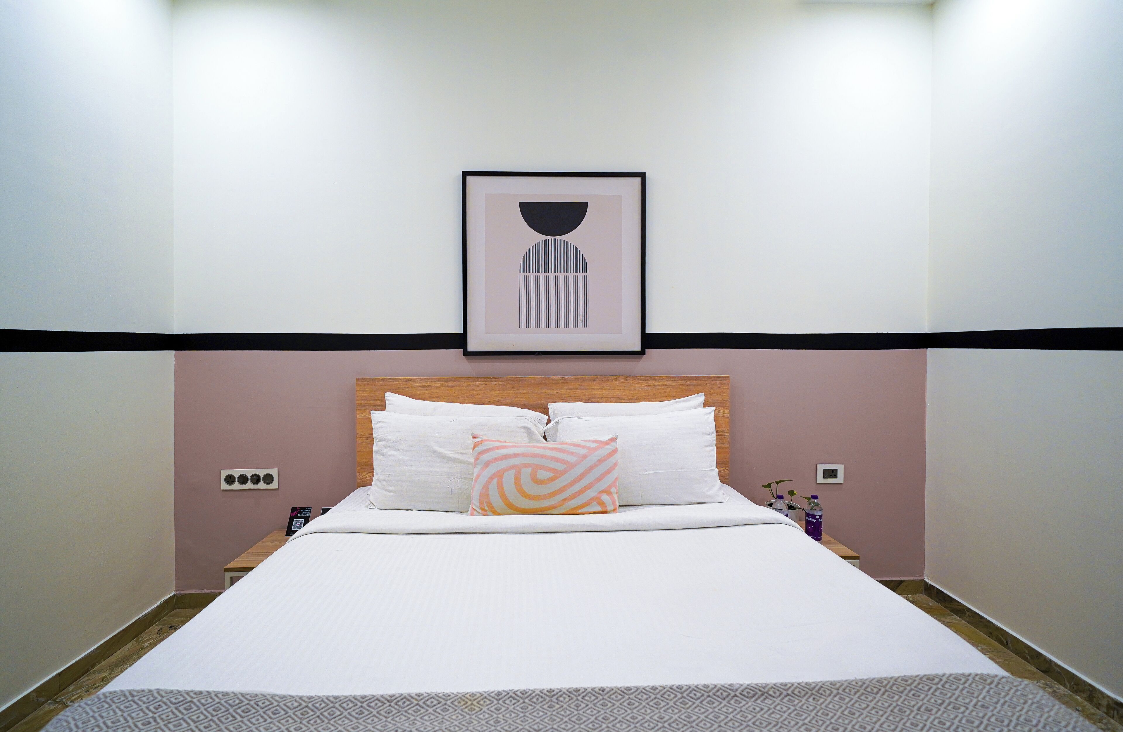 1 bedroom, desk, free wifi, bed sheets